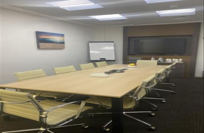 Office Space - Studio - 1 Bathroom for rent in Manama Sea Front - Manama - Capital Governorate