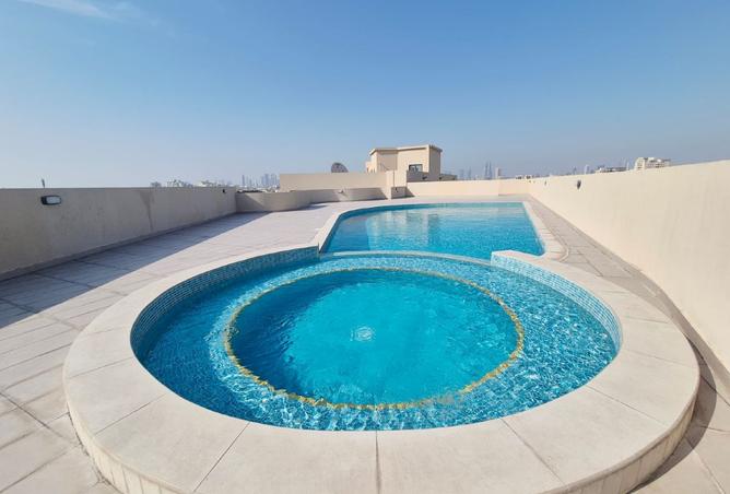 988401 - Property Image 3