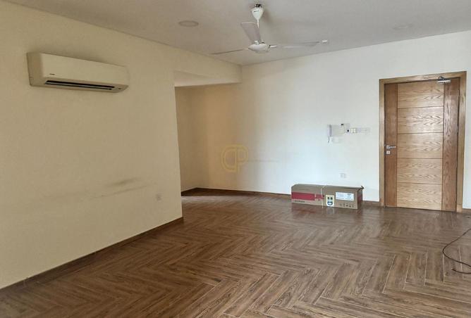 52727602 - Property Image 3