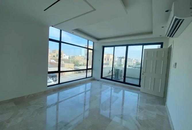 994415 - Property Image 3