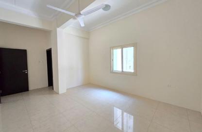 Apartment - 2 Bedrooms - 2 Bathrooms for rent in Jid Ali - Central Governorate