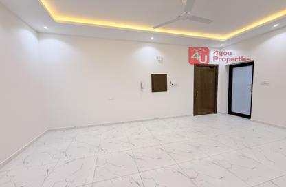 Apartment - 2 Bedrooms - 2 Bathrooms for rent in Salmaniya - Manama - Capital Governorate