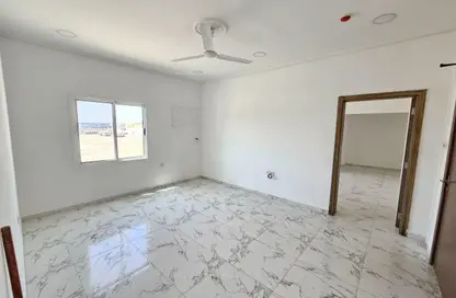 Apartment - 2 Bedrooms - 2 Bathrooms for rent in Tubli - Central Governorate