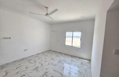 Apartment - 2 Bedrooms - 2 Bathrooms for rent in Tubli - Central Governorate