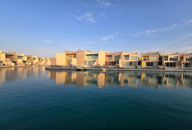 981757 - Property Image 2