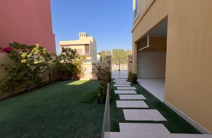 Villa - 4 - 7 for sale in Janabiya - Northern Governorate