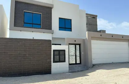 فيلا - 5 غرف نوم - 7 حمامات للبيع في عسكر - المحافظة الجنوبية