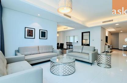 Apartment - 2 Bedrooms - 4 Bathrooms for rent in Al Juffair - Capital Governorate
