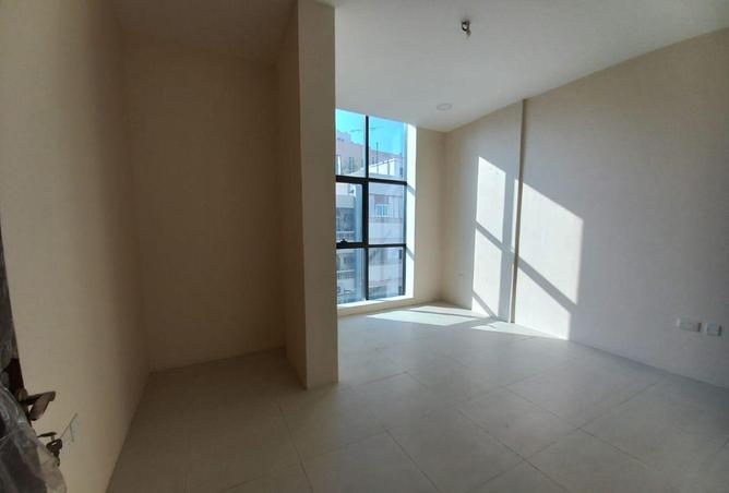 992668 - Property Image 2