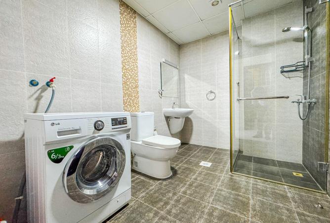 992533 - Property Image 2