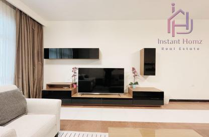 Apartment - 3 Bedrooms - 4 Bathrooms for rent in Al Juffair - Capital Governorate