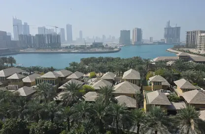 Apartment - 3 Bedrooms - 4 Bathrooms for rent in Reef Island - Capital Governorate