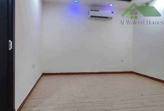 985038 - Property Image 2