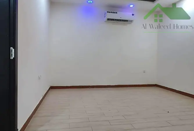 985038 - Property Image 2