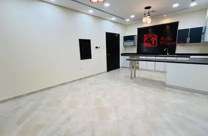 شقة - 2 غرف نوم - 2 حمامات للايجار في سار - المحافظة الشمالية