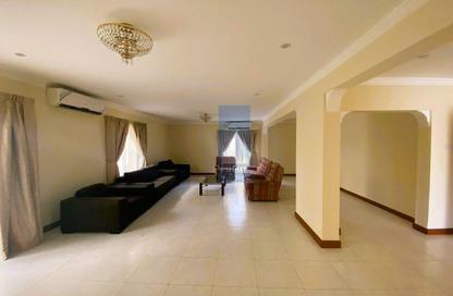 Compound - 3 Bedrooms - 3 Bathrooms for rent in Saar - Northern Governorate