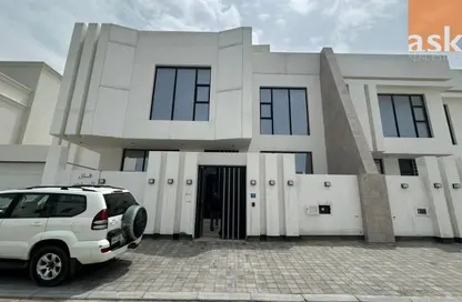 Villa - 4 Bedrooms - 5 Bathrooms for sale in Maqabah - Northern Governorate