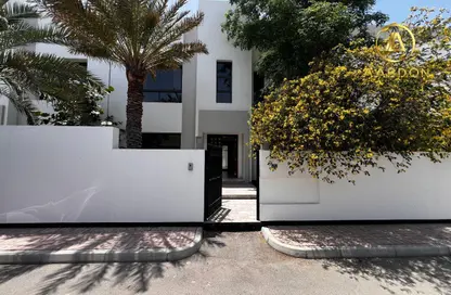Villa - 4 Bedrooms - 5 Bathrooms for rent in Saar - Northern Governorate Villa - 4 Bedrooms - 5 Bathrooms for rent in Saar - Northern Governorate