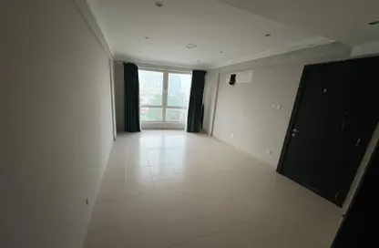 Apartment - 2 Bedrooms - 2 Bathrooms for rent in Um Al Hasam - Manama - Capital Governorate