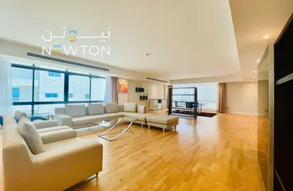 Apartment - 3 Bedrooms - 4 Bathrooms for rent in Seef - Capital Governorate