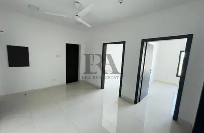 مكتب - 2 غرف نوم - 2 حمامات للايجار في توبلي - المحافظة الوسطى