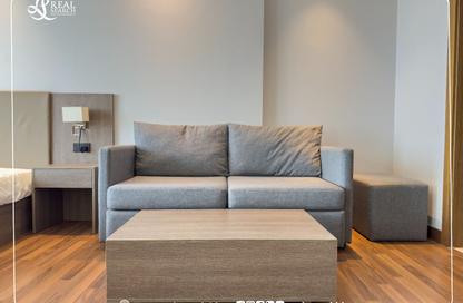 Apartment - Studio - 1 for rent in Sanabis - Manama - Capital Governorate