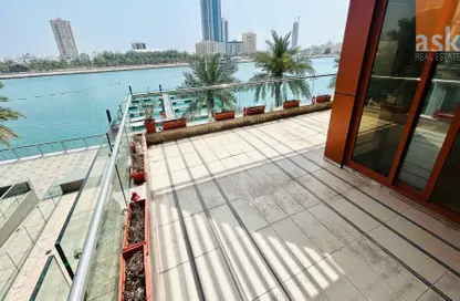 Apartment - 3 Bedrooms - 5 Bathrooms for rent in Reef Island - Capital Governorate