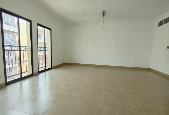 996164 - Property Image 2