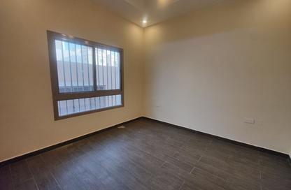 Apartment - 3 Bedrooms - 3 Bathrooms for rent in Busaiteen - Muharraq Governorate Apartment - 3 Bedrooms - 3 Bathrooms for rent in Busaiteen - Muharraq Governorate