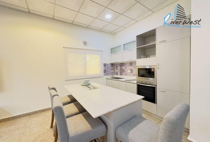 994261 - Property Image 3