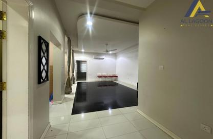 Apartment - 3 Bedrooms - 2 Bathrooms for rent in Tubli - Central Governorate