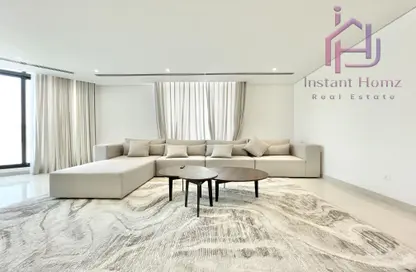 Apartment - 2 Bedrooms - 3 Bathrooms for rent in Al Juffair - Capital Governorate