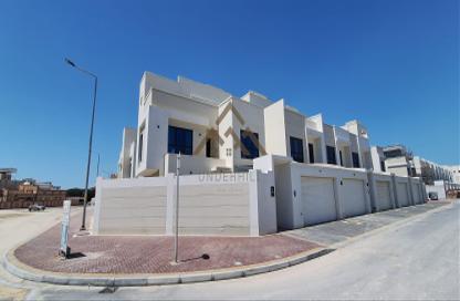 Villa - 4 Bedrooms - 5 Bathrooms for rent in Budaiya - Northern Governorate