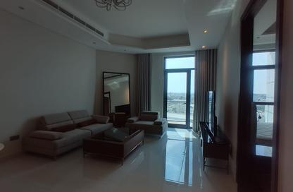 Apartment - 1 - 2 for rent in Sanabis - Manama - Capital Governorate