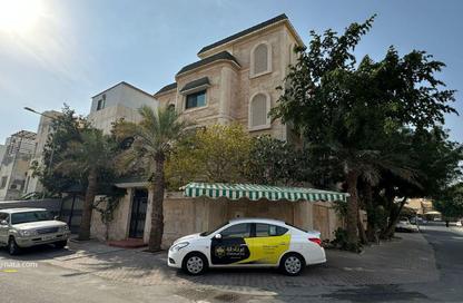 Villa - 5 Bedrooms - 7 Bathrooms for sale in Alhajiyat - Riffa - Southern Governorate