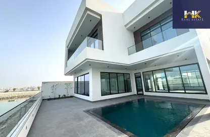 فيلا - 4 غرف نوم - 5 حمامات للبيع في قلالي - المحرق