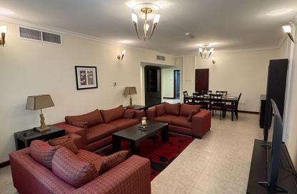 Apartment - 2 Bedrooms - 2 Bathrooms for rent in Busaiteen - Muharraq Governorate