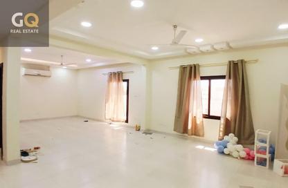 Villa - 5 Bedrooms - 5 Bathrooms for rent in Sanad - Central Governorate