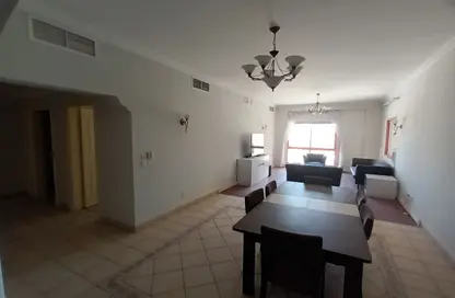 Apartment - 2 Bedrooms - 3 Bathrooms for rent in Exhibition Road - Hoora - Capital Governorate