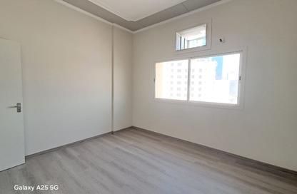 Apartment - 2 Bedrooms - 1 Bathroom for rent in Seef - Capital Governorate Apartment - 2 Bedrooms - 1 Bathroom for rent in Seef - Capital Governorate
