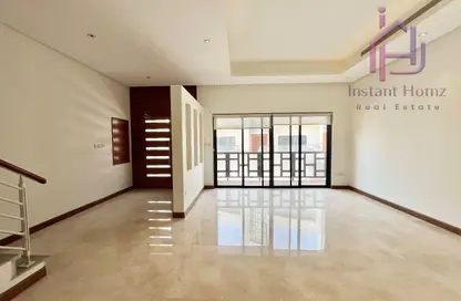 Townhouse - 3 Bedrooms - 5 Bathrooms for rent in Zallaq - Southern Governorate