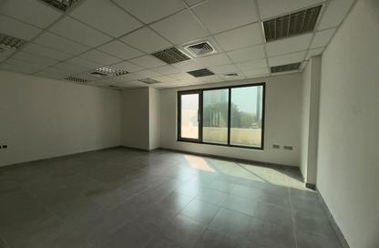 Office Space - Studio - 2 for rent in Seef - Capital Governorate