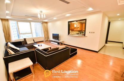 Apartment - 3 - 4 for rent in Sanabis - Manama - Capital Governorate
