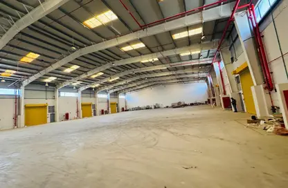 Warehouse - Studio - 1 Bathroom for rent in Hidd - Muharraq Governorate