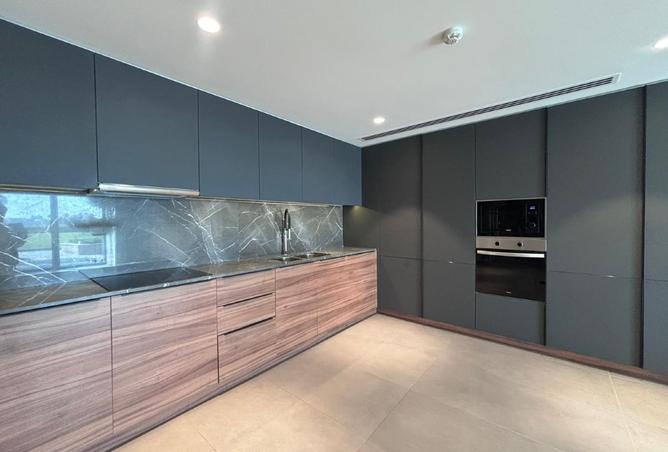 987395 - Property Image 2