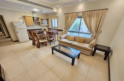 Apartment - 2 Bedrooms - 2 Bathrooms for rent in Segaya - Manama - Capital Governorate