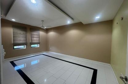 Apartment - 3 Bedrooms - 2 Bathrooms for rent in Tubli - Central Governorate