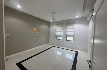 Apartment - 3 Bedrooms - 2 Bathrooms for rent in Tubli - Central Governorate