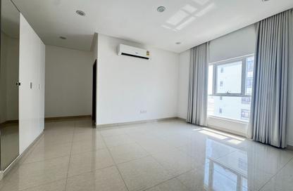 Apartment - 2 Bedrooms - 2 Bathrooms for rent in Janabiya - Northern Governorate