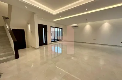 Villa - 3 Bedrooms - 4 Bathrooms for rent in Busaiteen - Muharraq Governorate